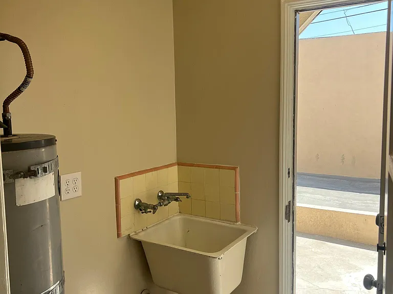 1224 S Westmoreland Ave #1 — Photo 6