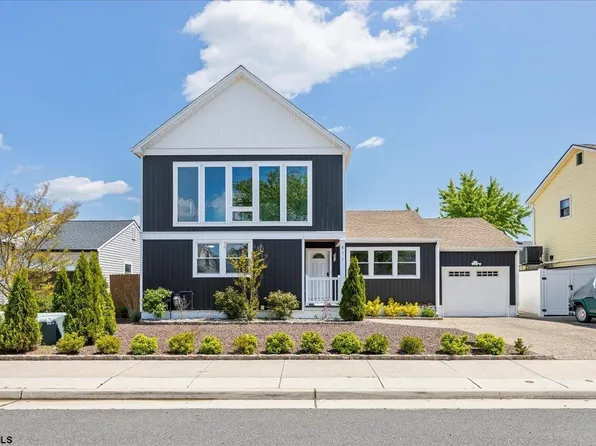811 N Burghley Ave, Ventnor City, NJ 08406