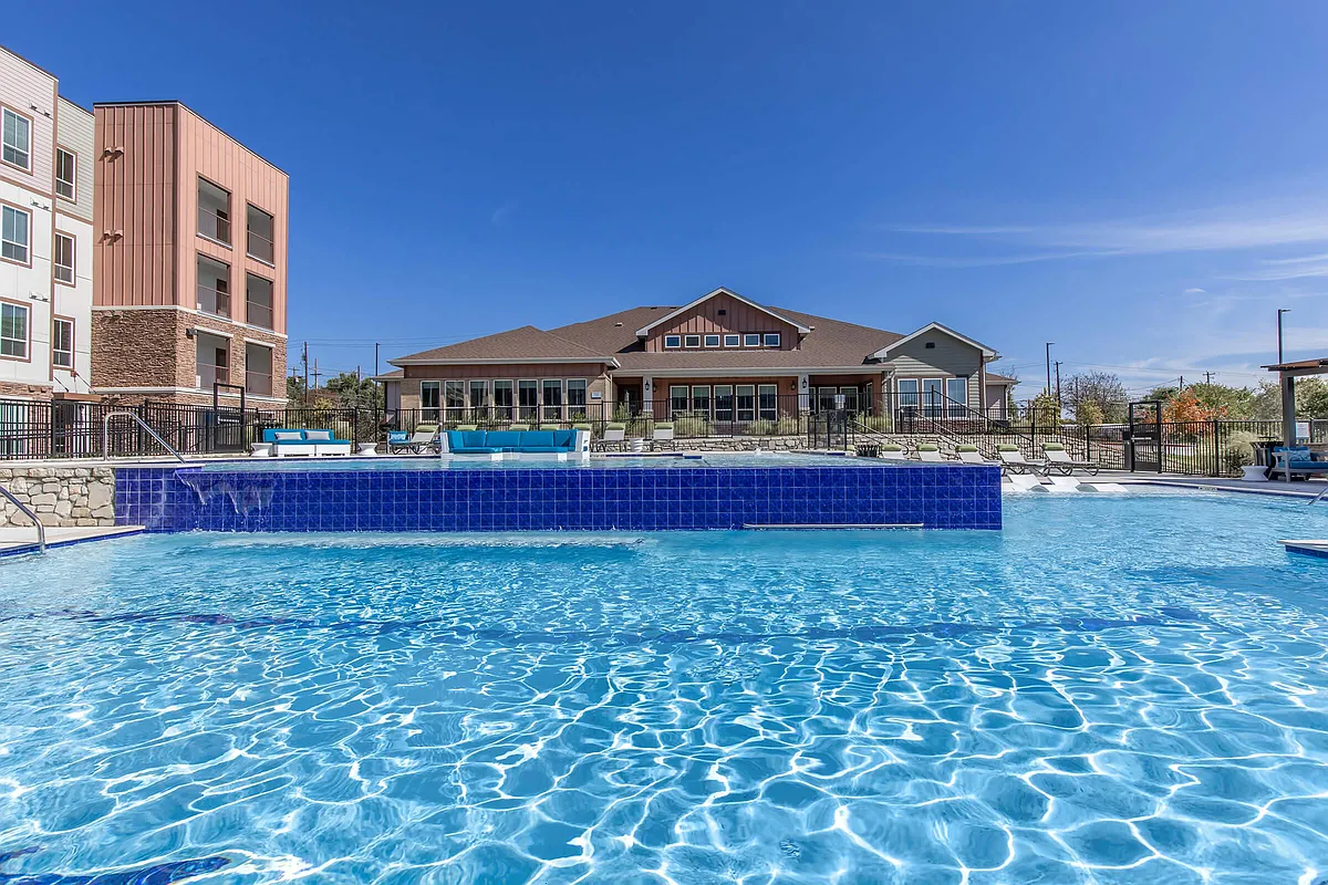 Building Photo - Spring Villas Apartments