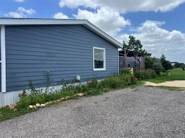330 Grandview Dr, San Marcos, TX 78666