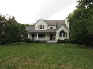 325 R Brayton Rd, Tiverton, RI 02878
