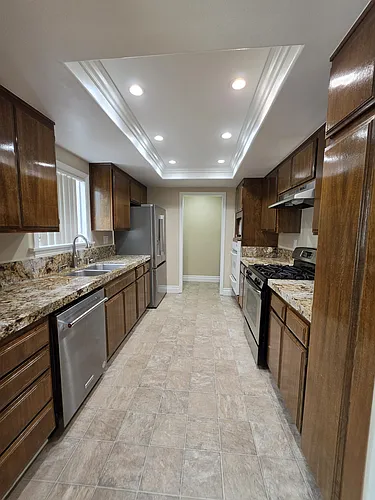 2516 Graham Ave #4 Photo 1
