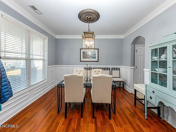 5th image of 623 Edgewood Avenue