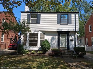 5228 Hillcrest St, Grosse Pointe, MI 48236