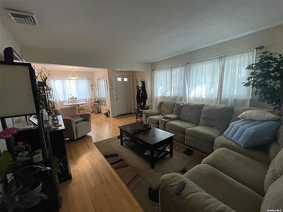 3rd image of 3633 Southview Ave