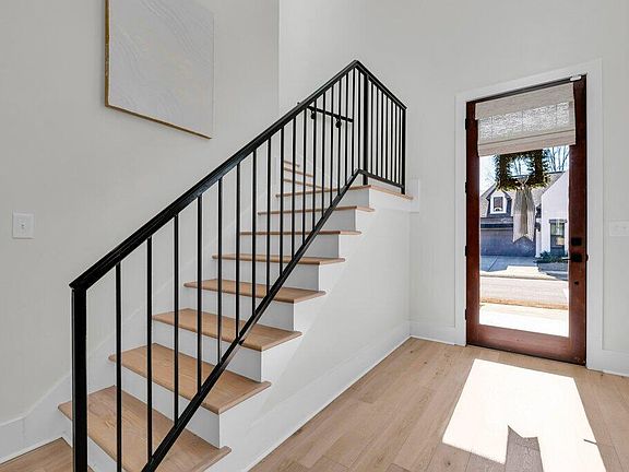4th image of 145 Sandthorne Way
