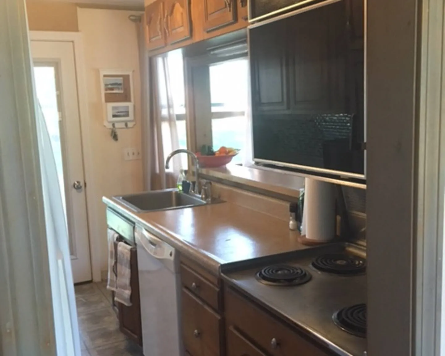 2 bed, 936 sqft, $3,500 — Photo 3