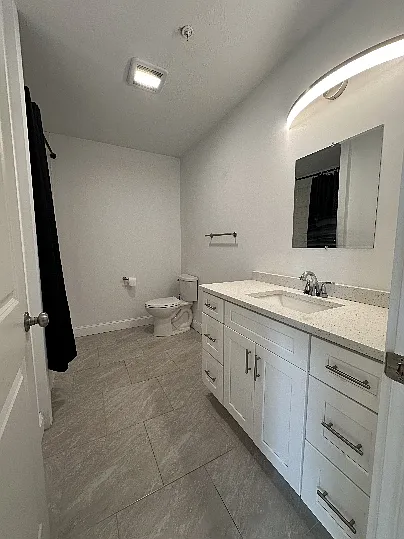 105 William St #305 — Photo 2
