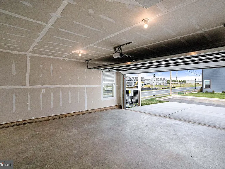 233 Matilda — Photo 28
