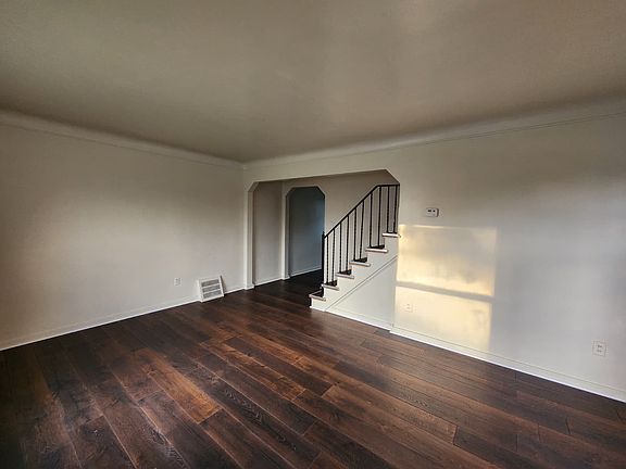 5th image of 19400 Ryan Rd