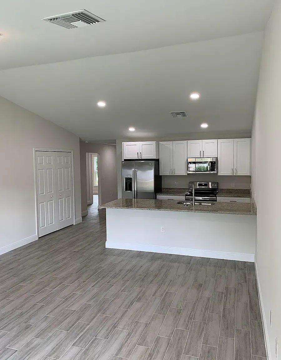 3 bed, 1144 sqft, $1,550 — Photo 3