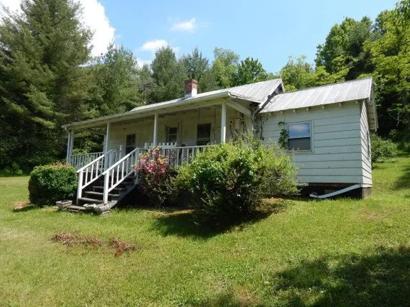 166 Old Quaker Rd, Galax, VA 24333