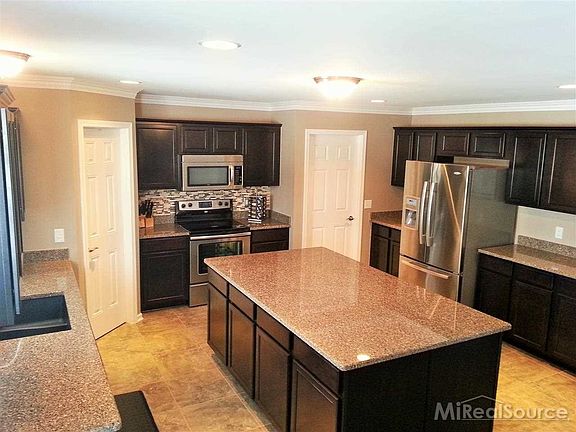 3rd image of 55620 Irvin Dr