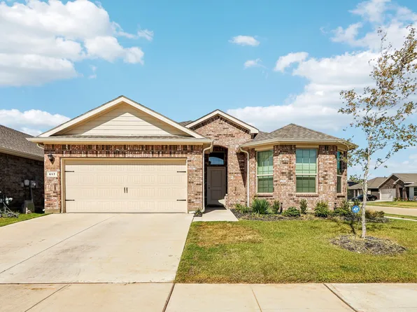 617 Amber Fields Dr, Krum, TX 76249
