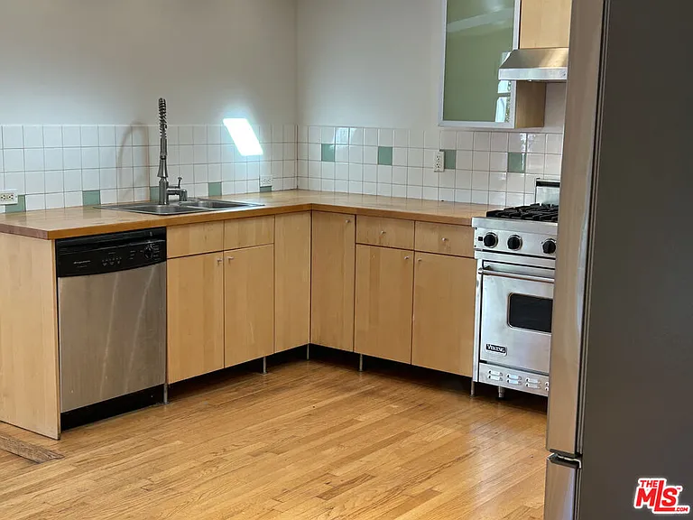 8711 Sherwood Dr — Photo 8