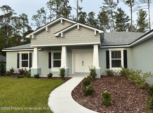 54 Village Center Dr, Homosassa, FL 34446