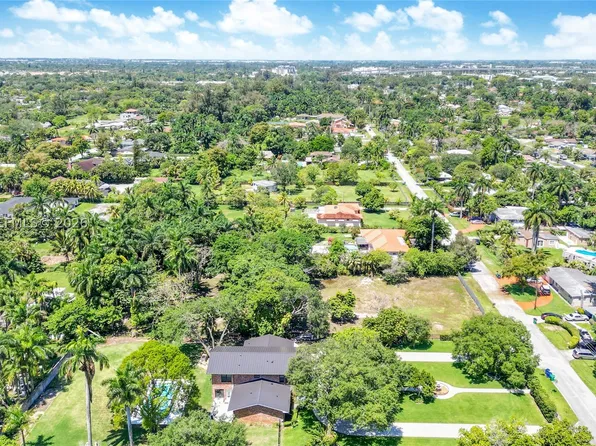350 NE 158th, Miami, FL 33162