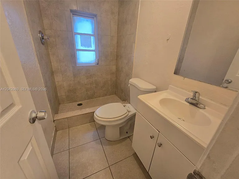 2203 Taft St #B — Photo 10