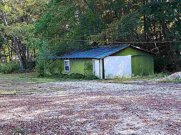 3rd image of 11558 E Main St