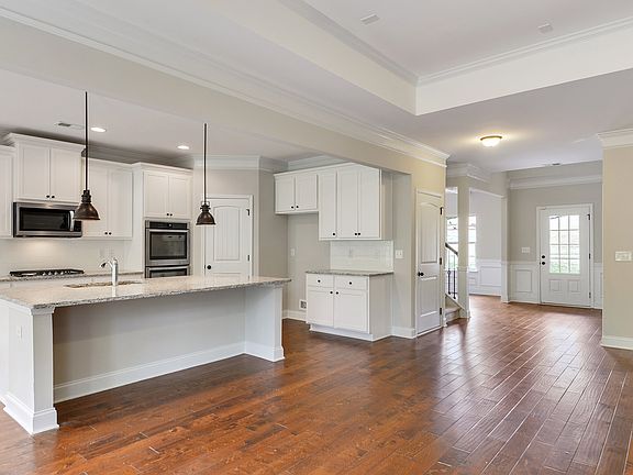 Grand kitchen island