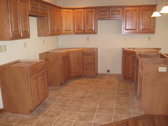 4th image of 128 Stoneridge Ct