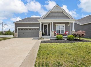 515 Miralago Shore Dr, Saint Peters, MO 63376