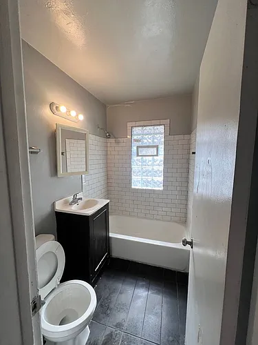 5915-5917 N 65th St Photo 1 5915-5917 N 65th St Photo 1