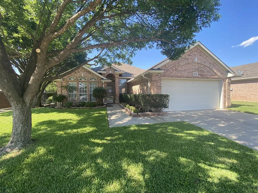 3 bed, 2.0 bath, 1655 sqft, $2,450 — Photo 1