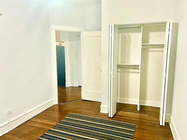 907 W Sheridan Rd #3 — Photo 10