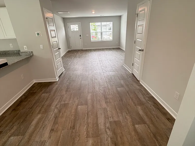1229 Skystone Loop NE — Photo 7