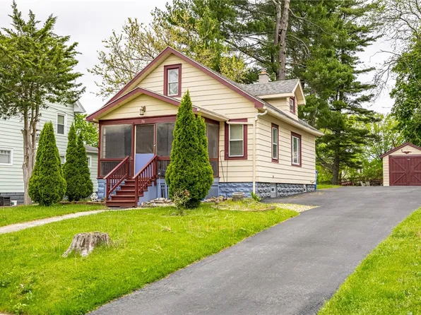 36 Hewitt St, Rochester, NY 14612
