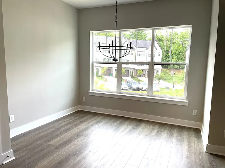 224 Stonecrest Cir — Photo 7