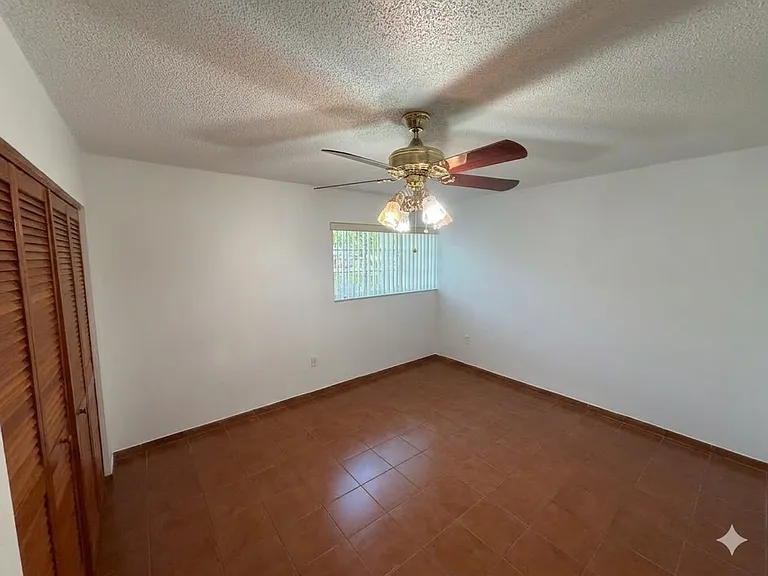 14279 Kendale Lakes Cir — Photo 35