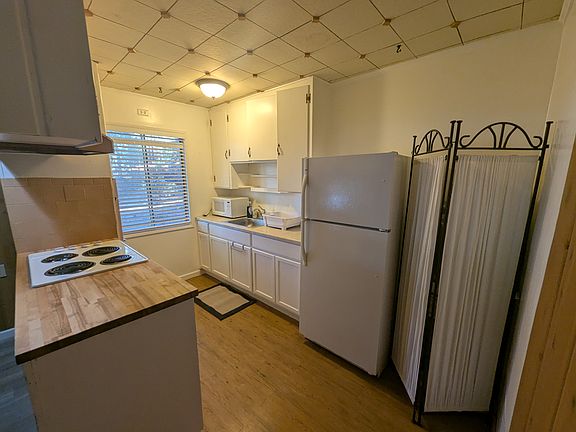 5th image of 3632 Mackedie Way #B