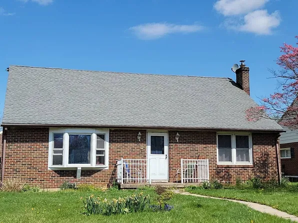 2717 W Columbia St, Allentown, PA 18104
