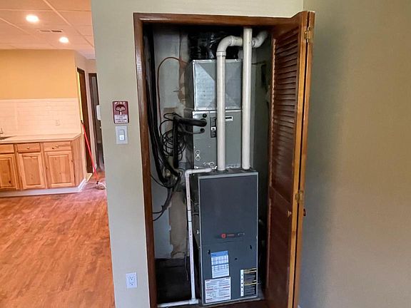 3rd image of 1130 Dickinson St Floor 1