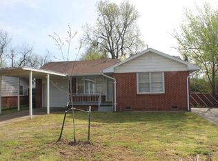 933 N Berry Rd, Norman, OK 73069