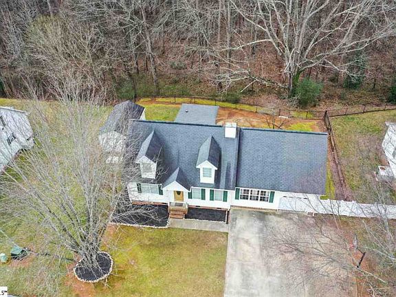 3rd image of 205 Patio Rd