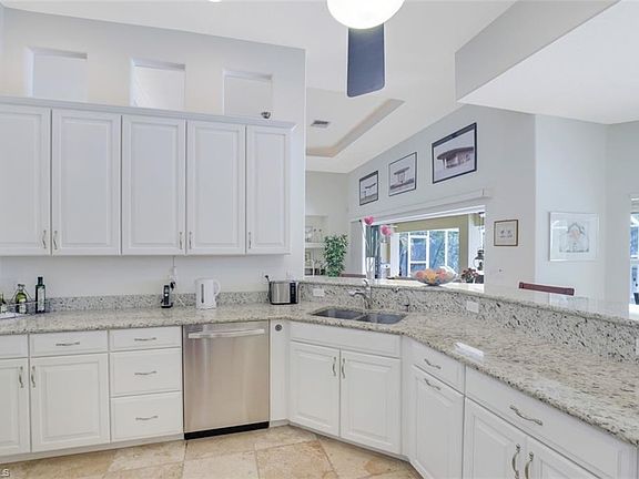 4th image of 2802 SW 35th St