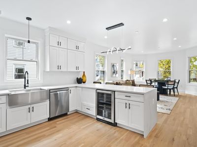 69 Marlboro St FLOOR 1, Belmont, MA, 02478