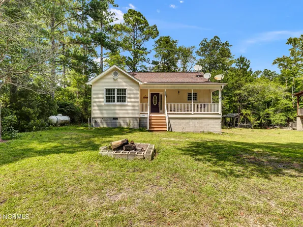 1161 Shelter Creek Drive, Burgaw, NC 28425