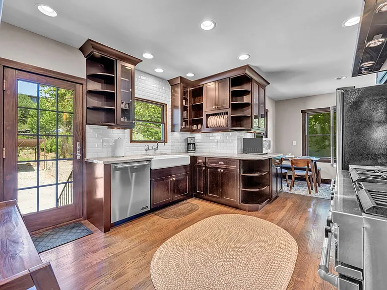 1300 Clough Rd — Photo 3