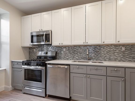 2nd image of 408 Saint Johns Pl APT 5C