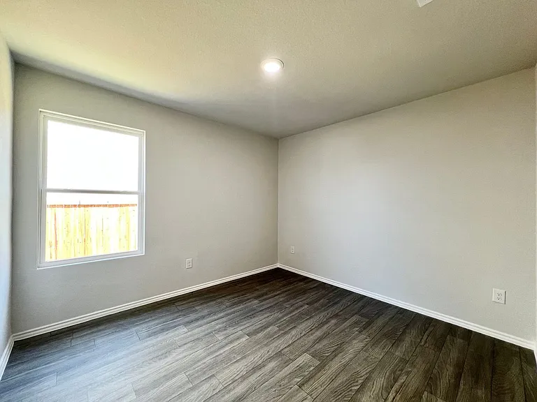 544 Quail Meadows Dr — Photo 13
