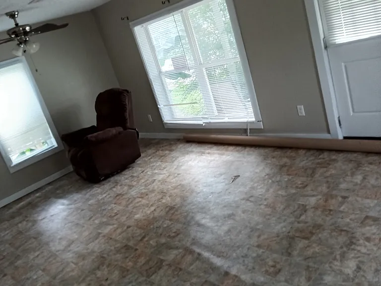 310 Arrowhead St — Photo 5
