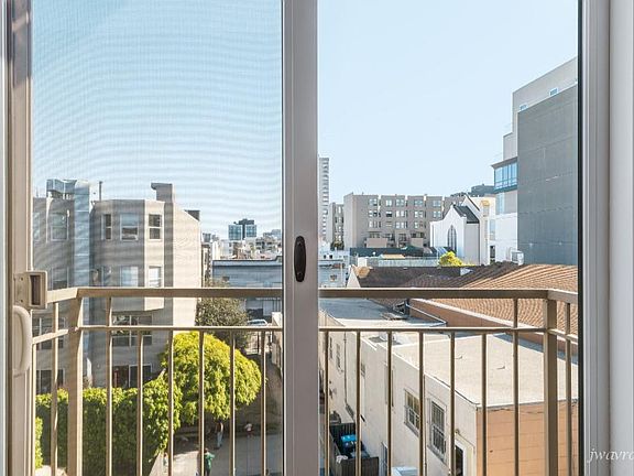 5th image of 1725 Washington St APT 11