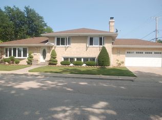 4465 N Potawatomie Ave, Chicago, IL