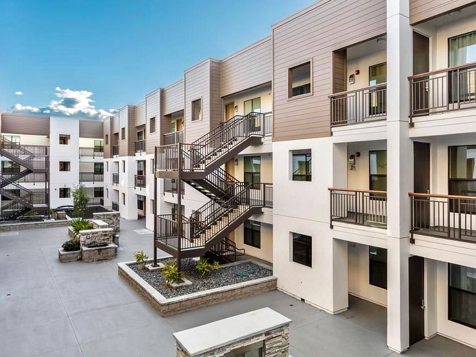 1st image of 2585 El Camino Real APT 413