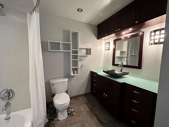 5th image of 8100 Oceanview Ter APT 205