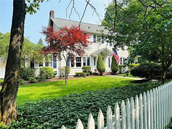 4020 Emmet Dr, Erie, PA 16511